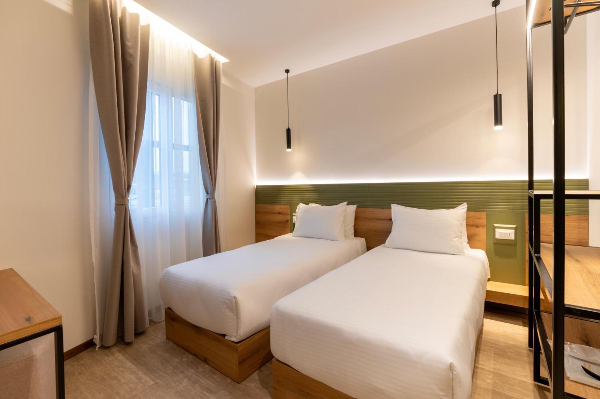 Star Hill Hotel Prishtinë Ngoại thất bức ảnh