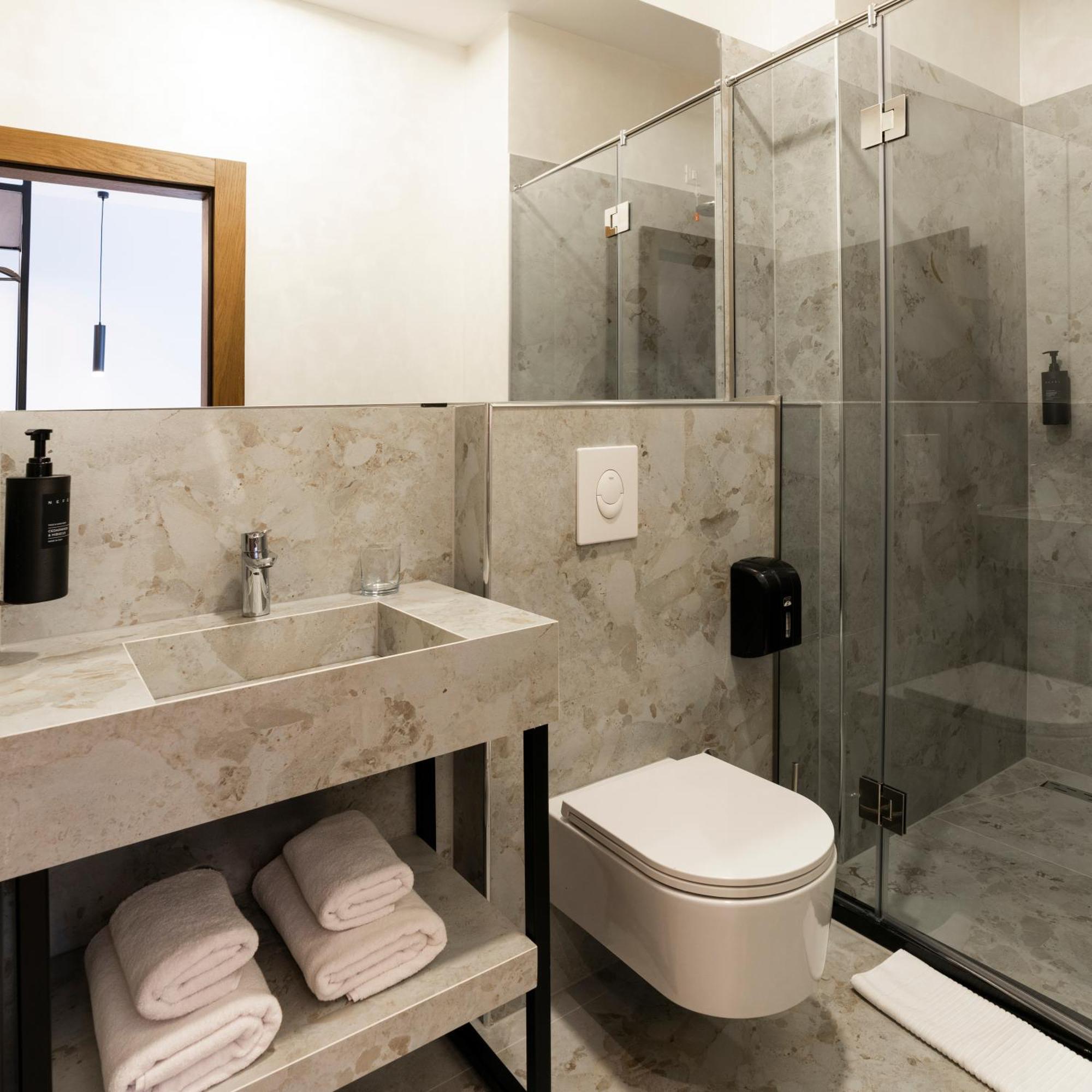 Star Hill Hotel Prishtinë Ngoại thất bức ảnh