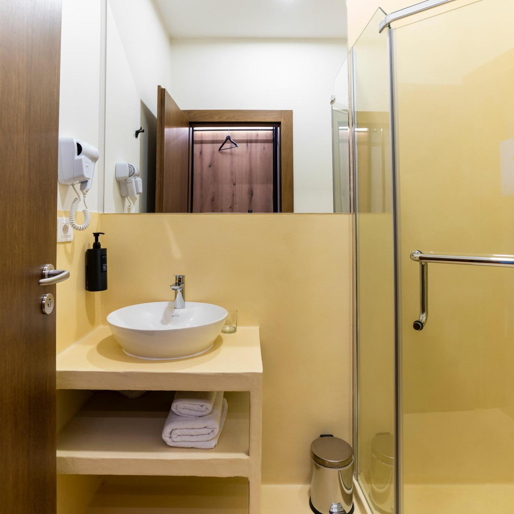 Star Hill Hotel Prishtinë Ngoại thất bức ảnh