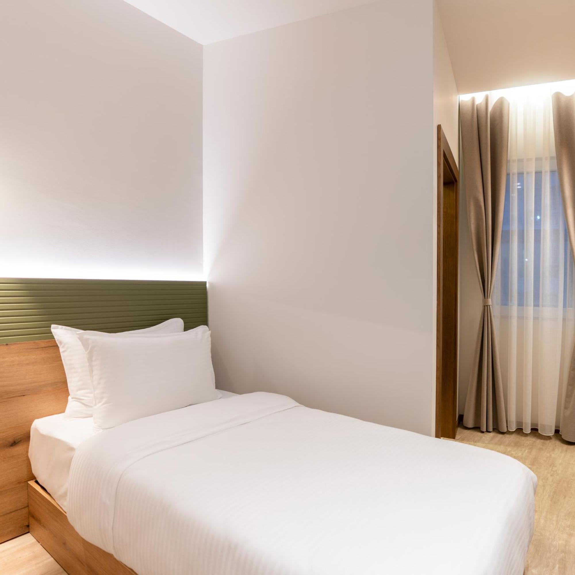 Star Hill Hotel Prishtinë Ngoại thất bức ảnh