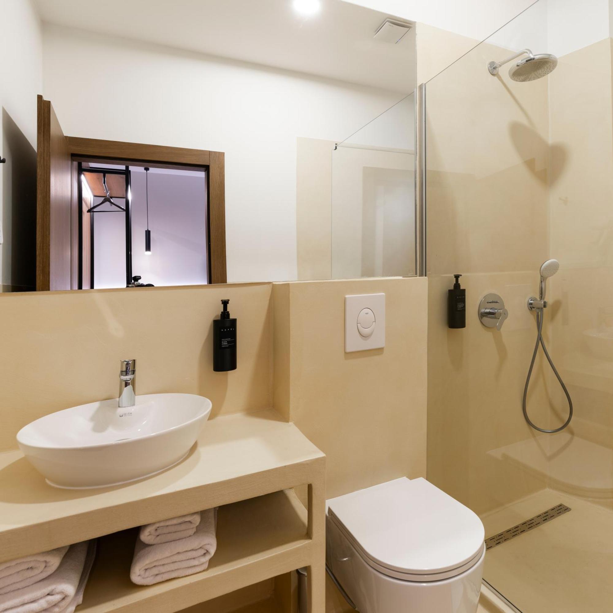 Star Hill Hotel Prishtinë Ngoại thất bức ảnh