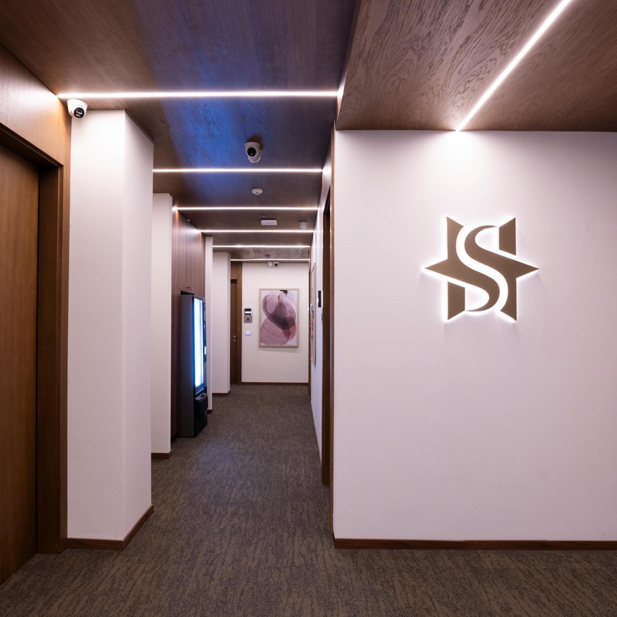 Star Hill Hotel Prishtinë Ngoại thất bức ảnh